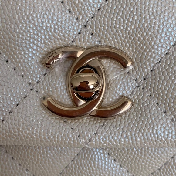 ❌❌Sold❌❌Extra Mini Coco Handle Iridescentwhite - Picture 10 of 16